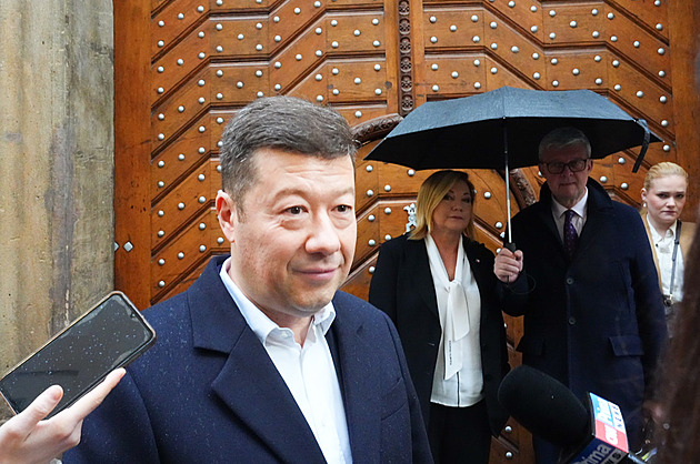 Babiš už zná kandidáty SPD na ministry. Do jednání o vládě se zapojí i Turek