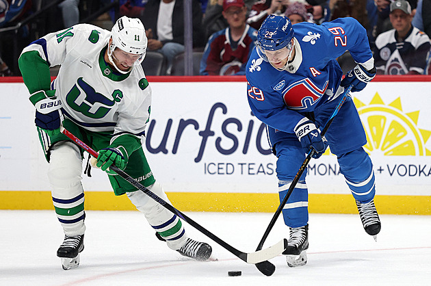 Vyladěný retro duel, NHL se vrátila v čase. Nečas bodoval i za Quebec, proti Hartfordu