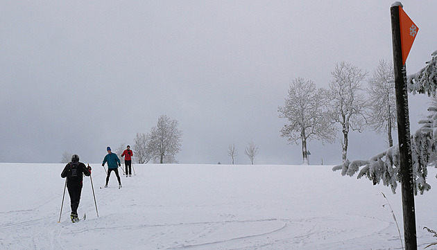Zimní sezona začíná již v listopadu, sněžení umožnilo úpravu tras napříč krajem
