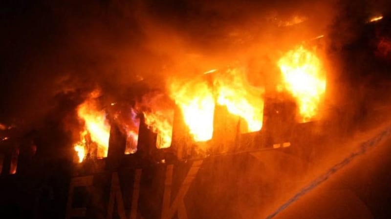 Mohutný ruský útok na Oděsu. Rakety zasáhly oblast přístavu, úřady hlásí mrtvé i zraněné