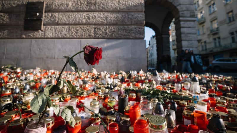 Střelba na fakultě spojila Česko, na zraněné a oběti se vybraly miliony. Kde pomohly?