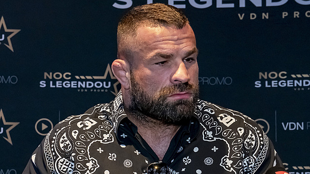 Vémola skončil ve vazbě, hrozí mu až 18 let. Advokát podal stížnost kvůli zdraví