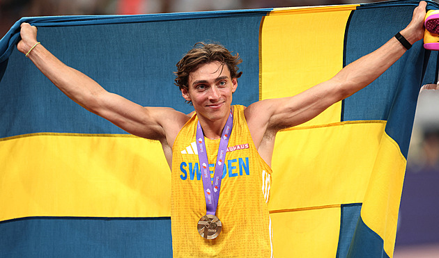 Duplantis nejlepším sportovcem Evropy. Anketu ovládl před Alcarazem a Pogačarem