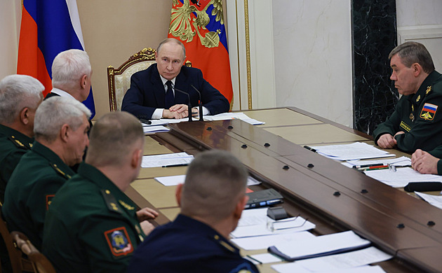 Putin nařídil rozšířit nárazníkové zóny na Ukrajině kvůli naší obraně, řekl Gerasimov