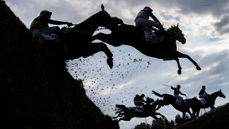 Zemřel mecenáš a majitel úspěšné dostihové stáje Martin. Jeho koně zvítězili v 76 dostizích