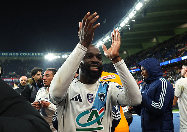 Úžasné, ale slavit nešlo. Soused šokoval v poháru PSG, hegemona srazil bývalý hráč