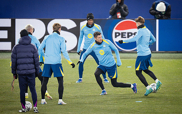 Deset milionů za den. Slavia odkryla, jak si překupníci libují na Barceloně