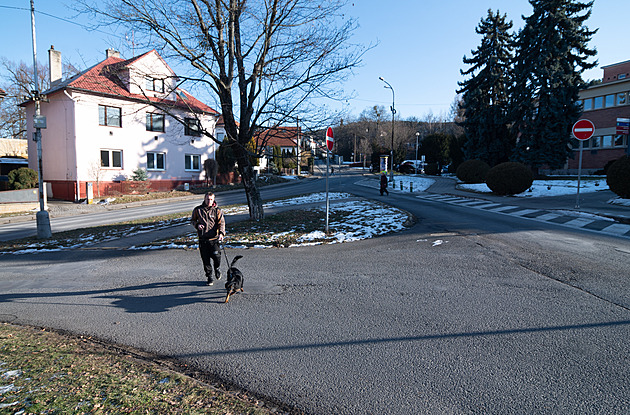 Na plavání budou děti chodit bezpečněji. Pod lázněmi vznikne nový přechod