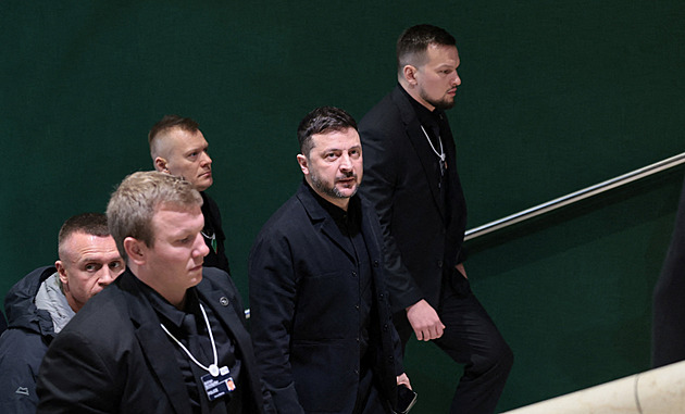 Zelenskyj v Davosu hodinu mluvil s Trumpem. Ten jednání označil za velmi dobré