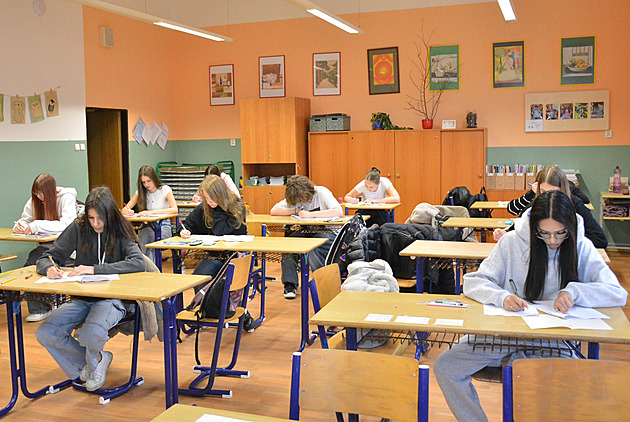 Přijímačky nanečisto deváťáky potrápily. Překvapila je matematika i angličtina