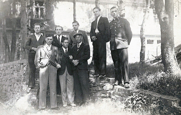 Tatínek musel během války vázat knihy do lidské kůže, vzpomíná pamětnice