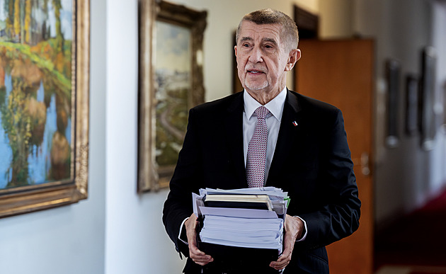 Mají na to právo,  já to respektuji, řekl premiér Babiš k protestu na Letné