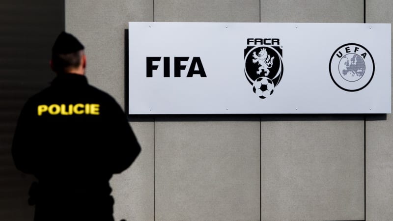 Skandál českého fotbalu: Policie kvůli sázkám obvinila 32 lidí, ve hře jsou i 13letá vězení