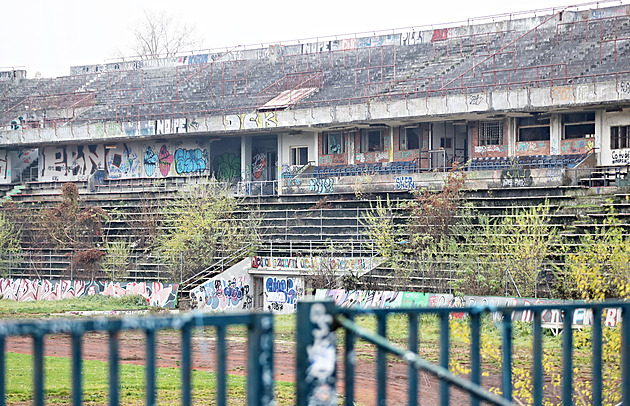 Rozhodnutí o prodeji stadionu za Lužánkami se nejspíš protáhne o další měsíce