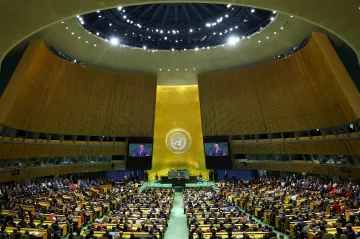 Guterres na Valném shromáždění OSN vyzval k dialogu. Trump pohrozil Íránu