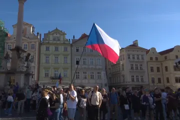 Demonstraci na Staroměstském náměstí v Praze dominuje kritika Babišovy vlády