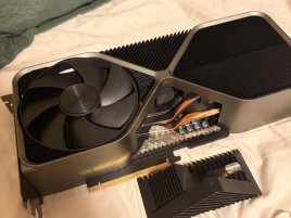 Uživateli krátce po záruce odpadla část chladiče GeForce RTX 4090