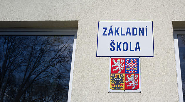 Ředitelku školy odvolali dva dny před volbami. Opozice mluví o pomstě