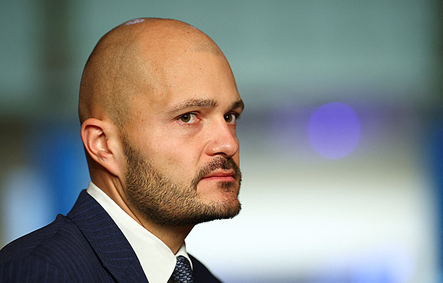 CSG získala největší podíl v kanadském výrobci vesmírných technologií. Vlastní 9,5 procenta