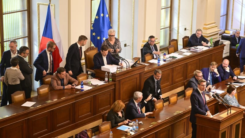 Koalice protlačila zrušení koncesionářských poplatků. Návrh jde do druhého čtení